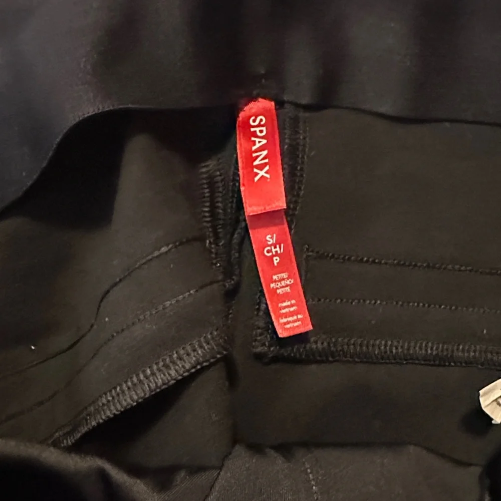Ankle Piped Skinny Pants - Picture 10 of 11